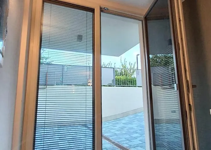 Sara Апартаменти *