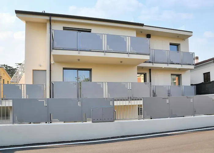 Sara * Бардоліно